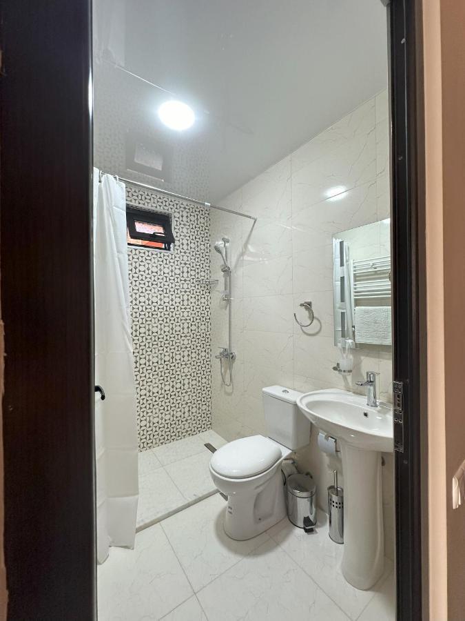 Bina N28 Hotel Kutaisi Exterior foto