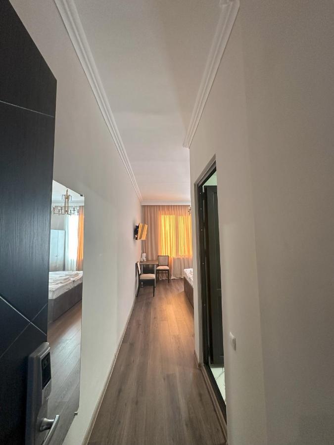 Bina N28 Hotel Kutaisi Exterior foto
