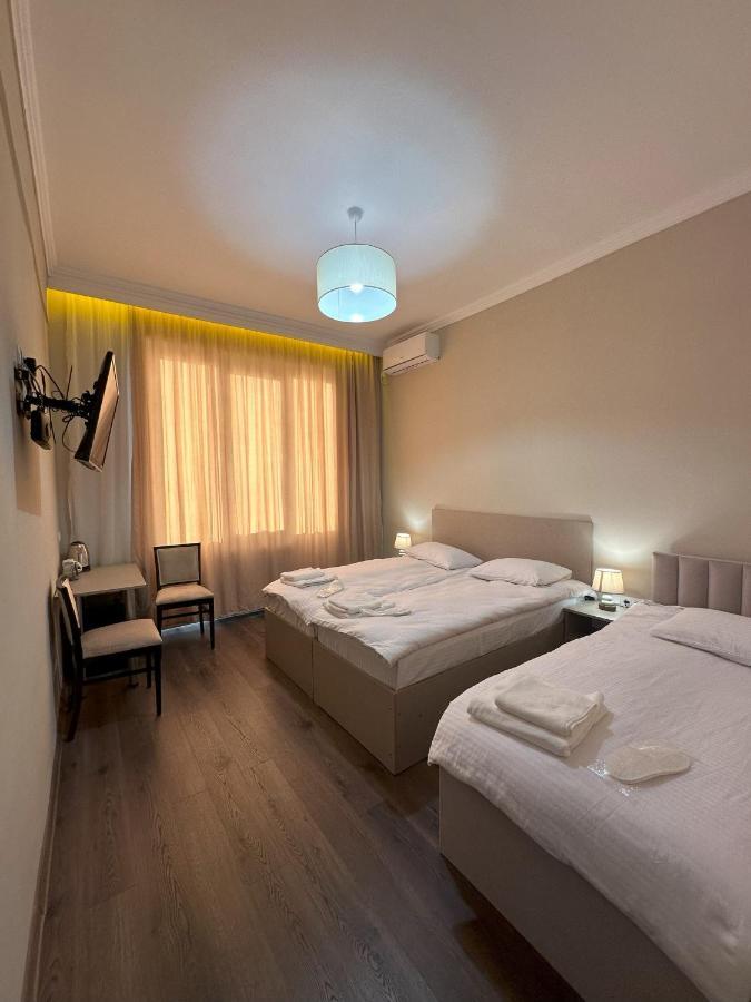 Bina N28 Hotel Kutaisi Exterior foto
