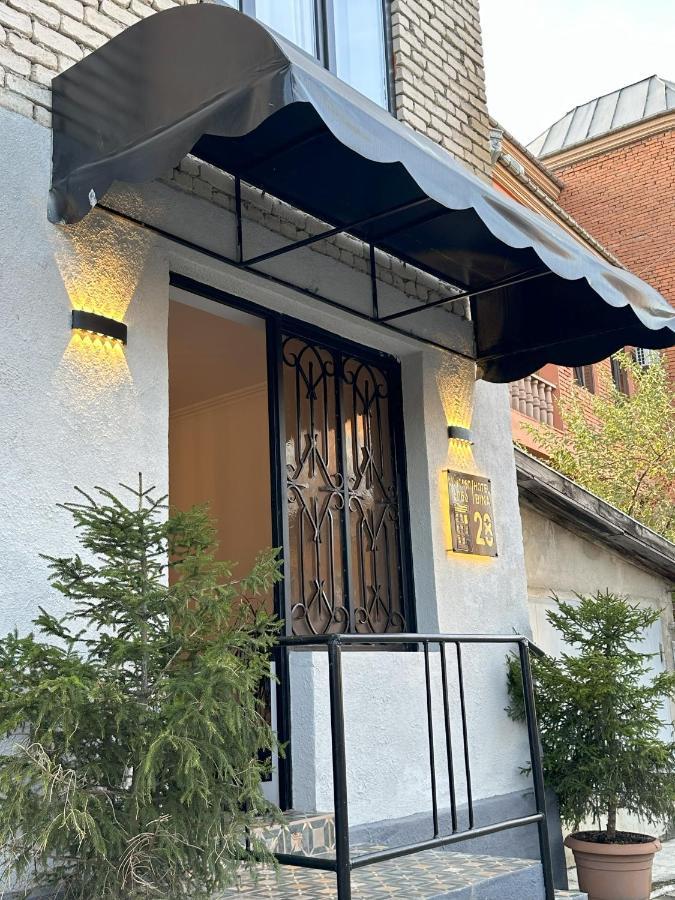 Bina N28 Hotel Kutaisi Exterior foto