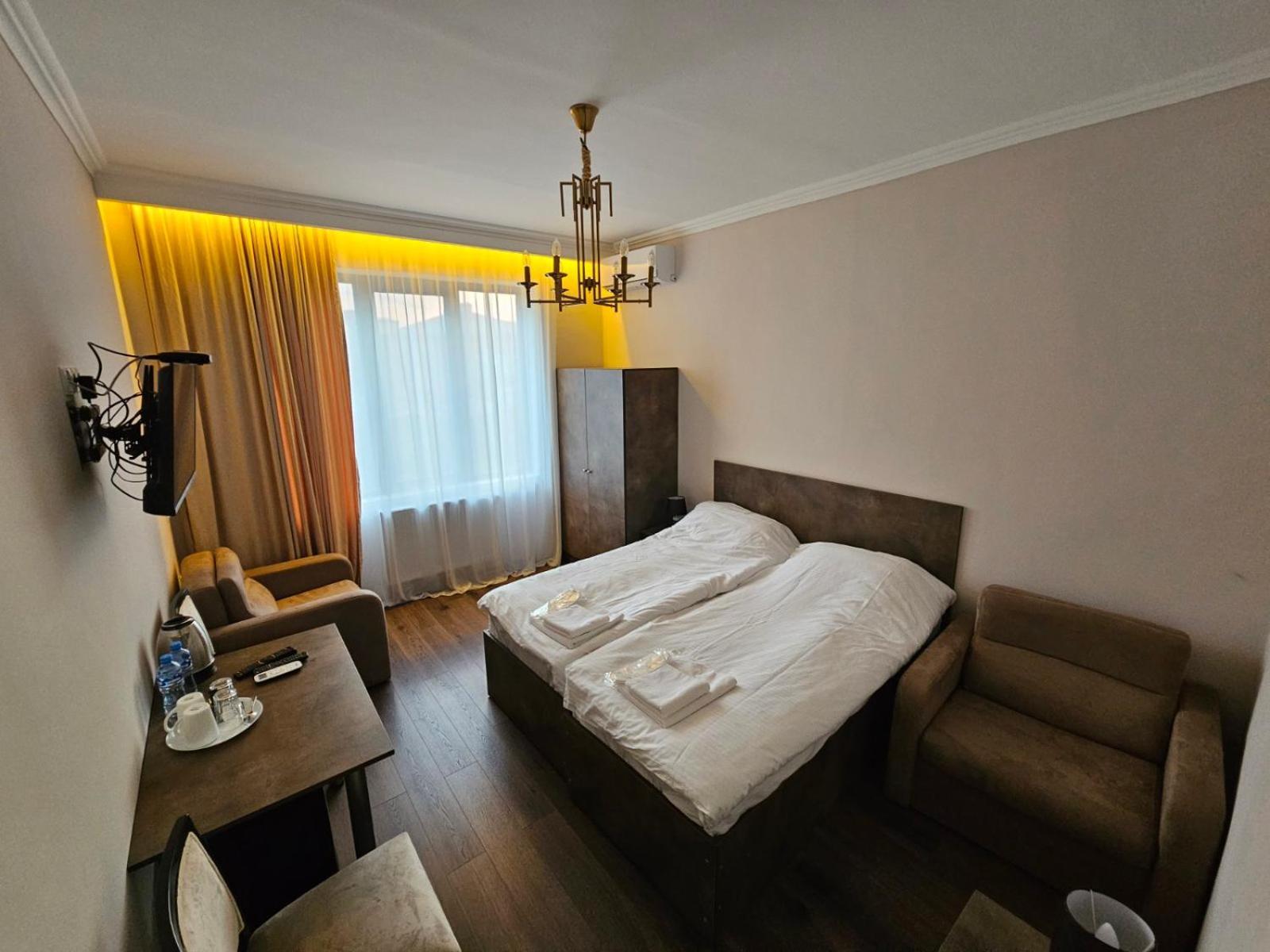 Bina N28 Hotel Kutaisi Exterior foto